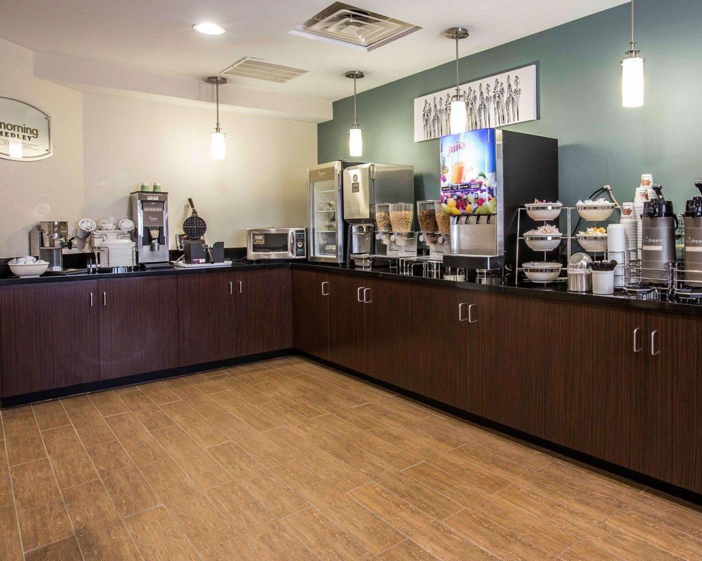 Sleep Inn Greensboro Airport Екстер'єр фото