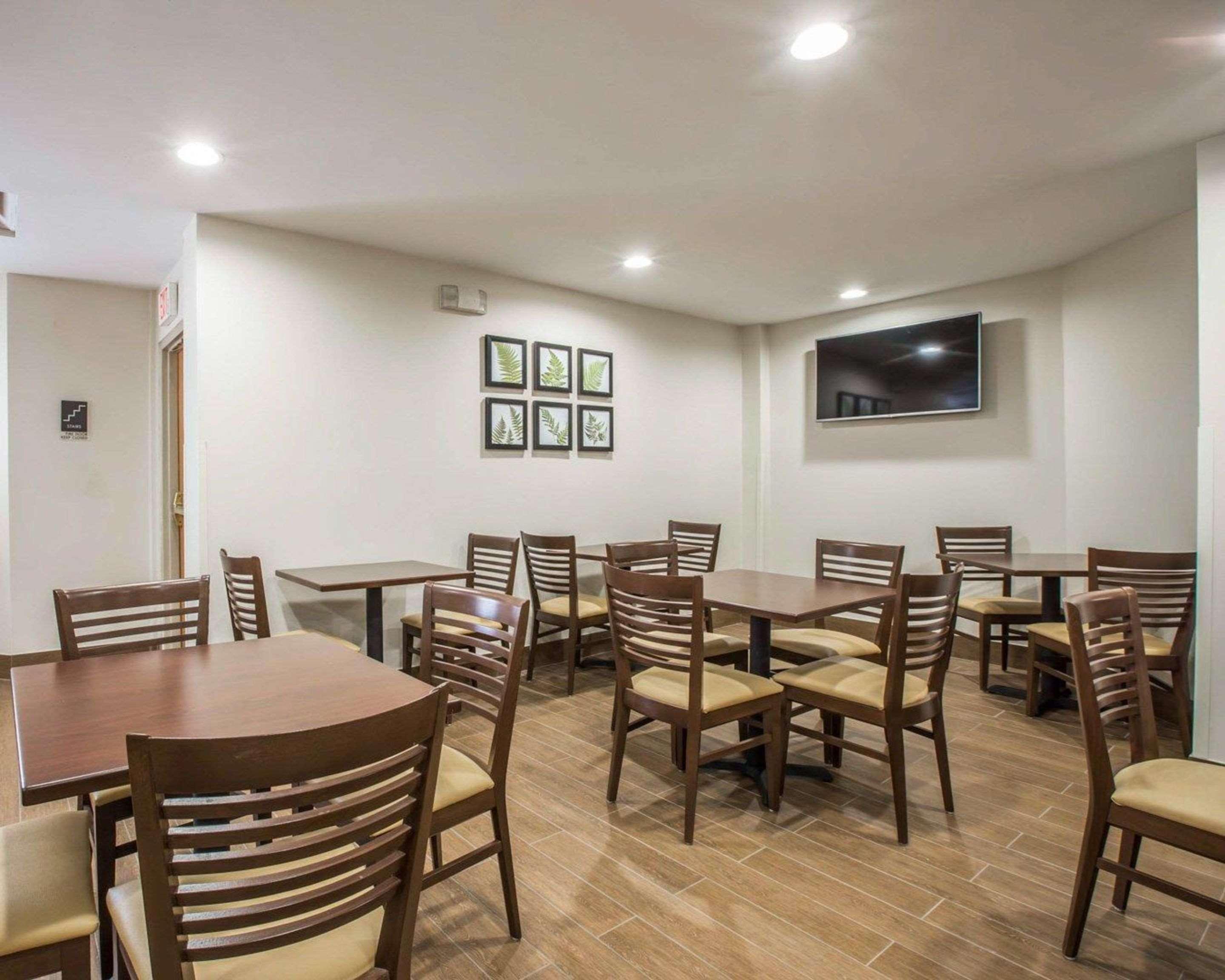 Sleep Inn Greensboro Airport Екстер'єр фото
