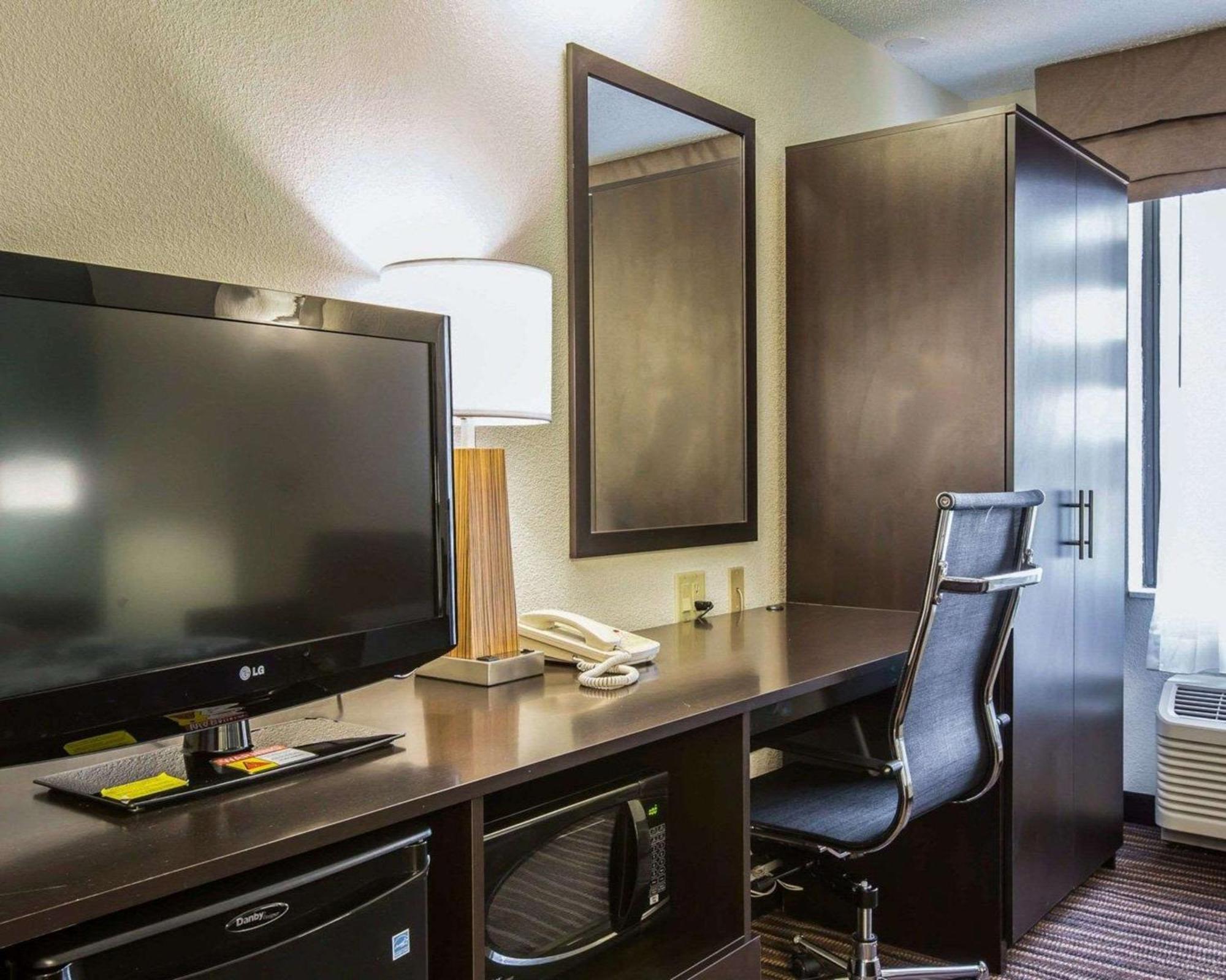 Sleep Inn Greensboro Airport Екстер'єр фото