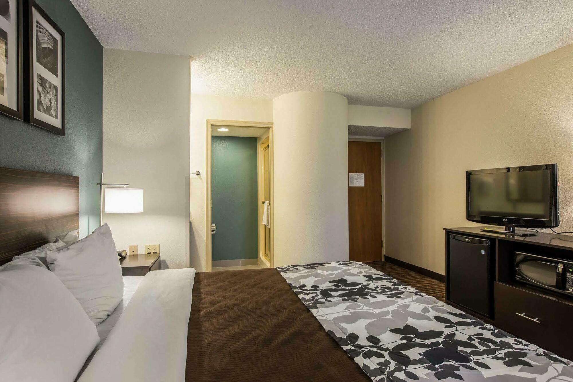 Sleep Inn Greensboro Airport Екстер'єр фото