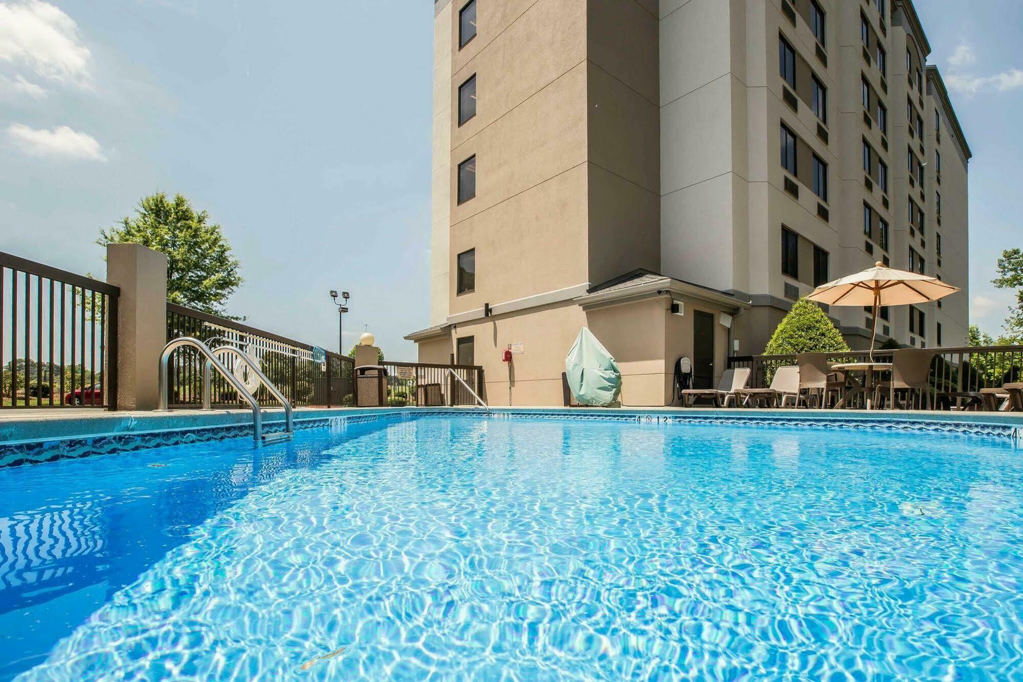 Sleep Inn Greensboro Airport Екстер'єр фото
